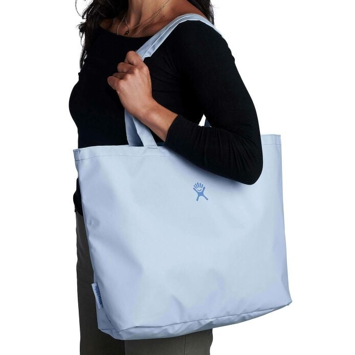 20-l-tag-along-tote-q2 rt20484_20ltagalongtote_surf_hb_1_1.jpg