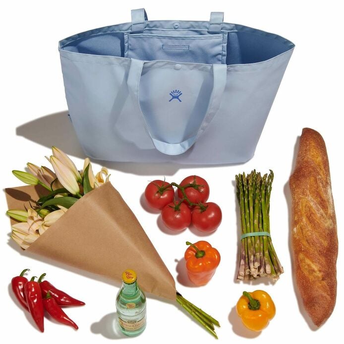 20-l-tag-along-tote-q2 rt20484_20ltagalongtote_surf_packing_1.jpg